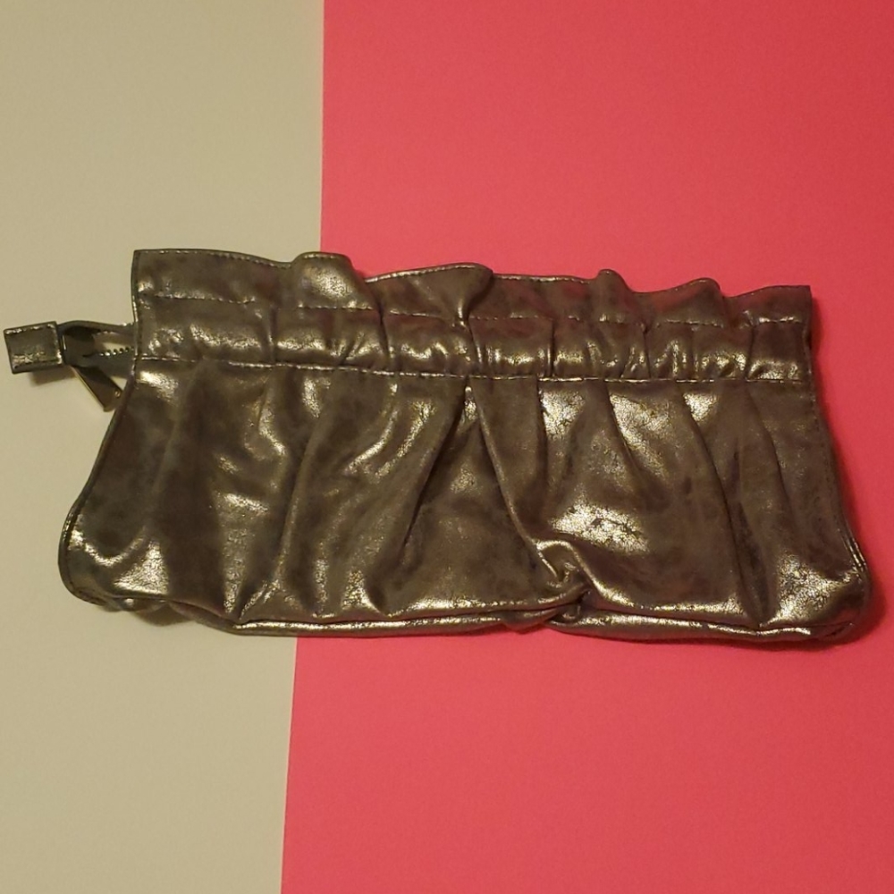 Express Clutch